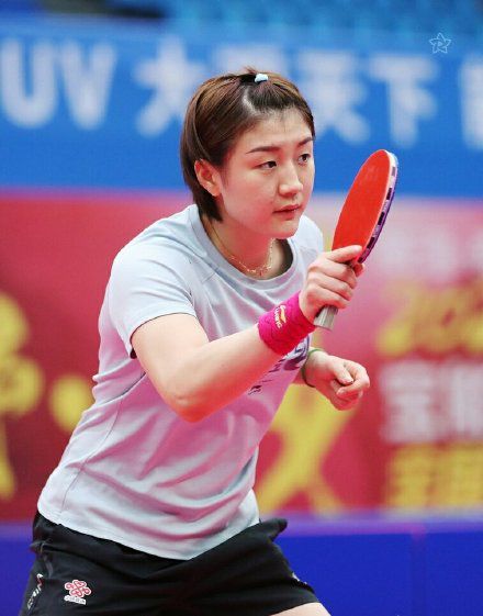 陈梦母亲谈女儿伤病困扰之路不易