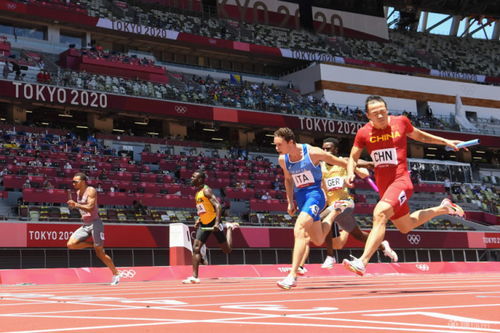 中国队荣耀晋级男子4x100米接力决赛，续写拼搏传奇