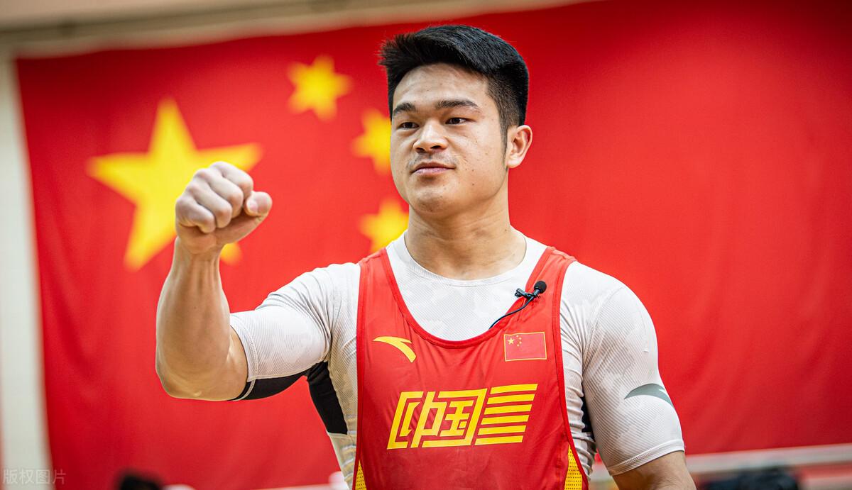 王宗源三米板冲金时刻，亲友团共同见证的辉煌瞬间