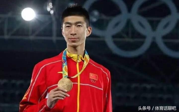 中国花游奥运首金荣耀时刻，铸就传奇，绽放荣光