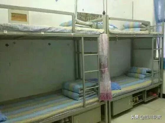 文科女生逆袭自学成才，家中空调变迁见证成长之路