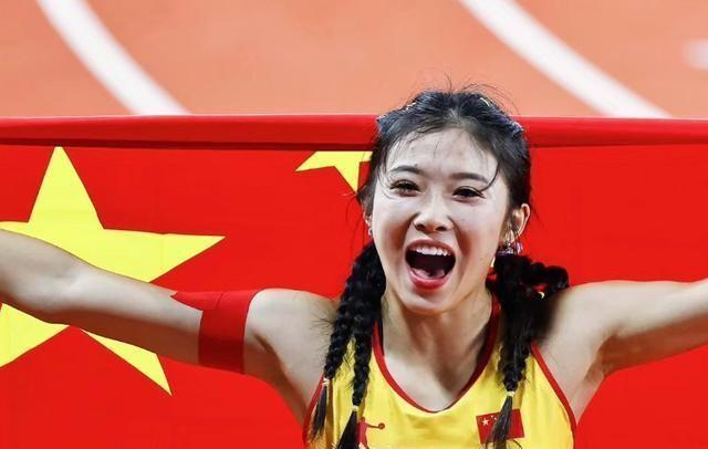 吴艳妮逆境中的坚韧与不屈，复活赛再进死亡之组