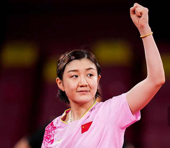 国乒女单闪耀赛场，孙颖莎陈梦决赛会师——荣耀时刻