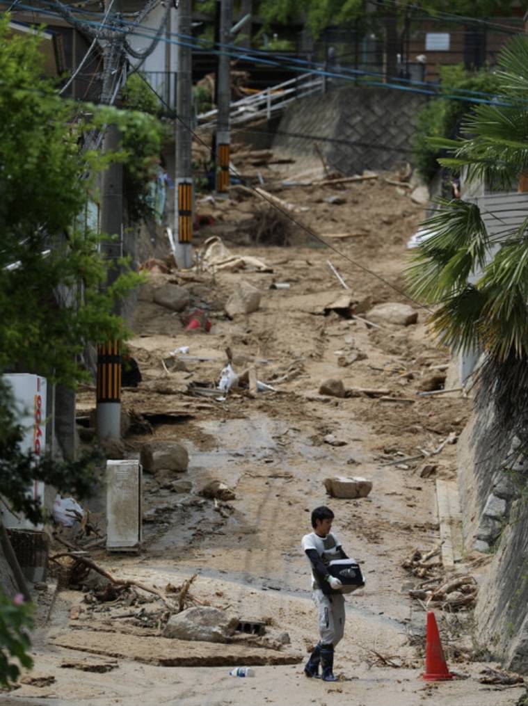 南昌暴雨引发房屋倒塌致一死三伤悲剧