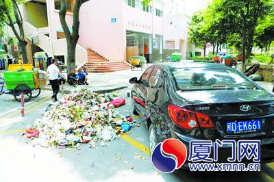 山东台儿庄多人暴力砸毁电动车事件，背后的原因与社会现象反思