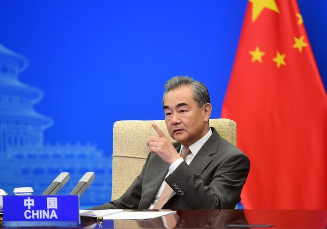 王毅与布林肯通话，深化理解，共谋中美关系未来