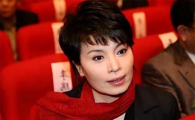 新闻联播直播，时代之声，国家脉搏的跳动