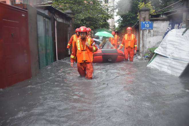 广东暴雨致蚕农重大损失，家园遭淹生活面临严峻挑战