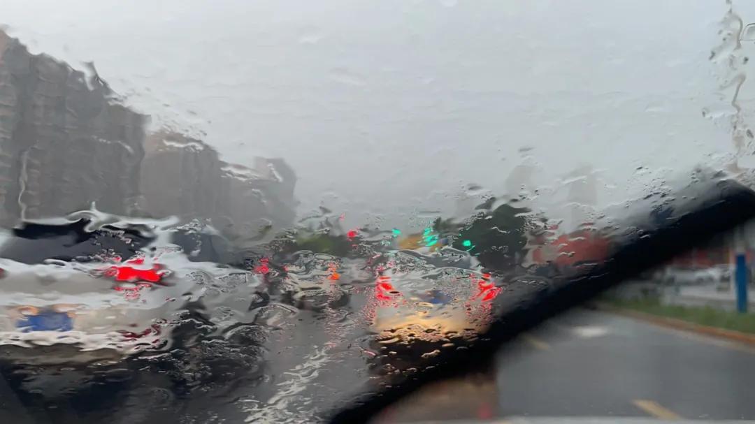 中央气象台双预警齐发，气象灾害预警与公众应对联动紧迫启动