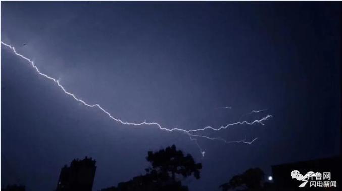津冀鲁豫等地极端天气预警，雷暴大风8-10级来袭