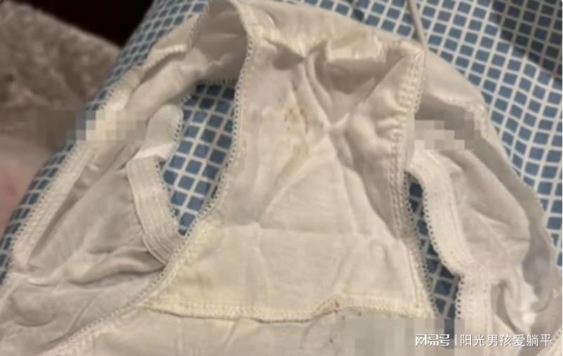 女子购买内裤发现污渍，客服赔偿引发思考，产品质量与消费者权益保护的重要性