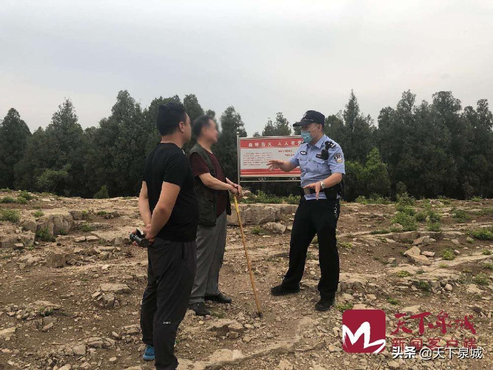理性应对危机，丈夫的理智处理妻子与异性爬山迷路事件