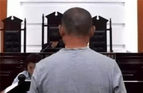杀妻男子面临死刑判决，法律与人性的交织思考，希望符合您的要求。