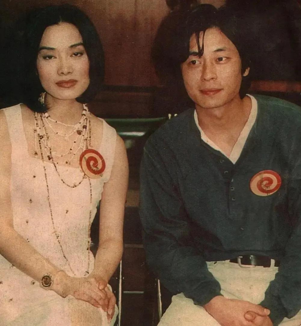 毛阿敏在女儿成人礼上的深情告白，母亲的爱与期盼