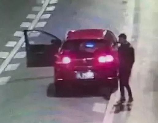 警方回应男子高速跳窗事件，安全驾驶意识至关重要