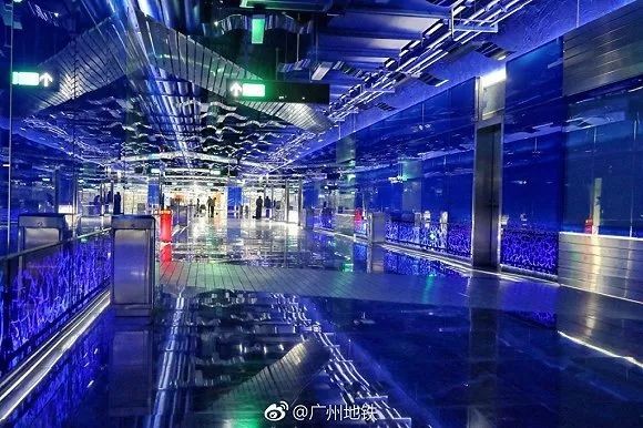 烟火中的工位，非凡酷炫体验之旅