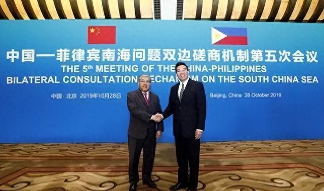 杜特尔特坚决反对任何国家干涉中国事务