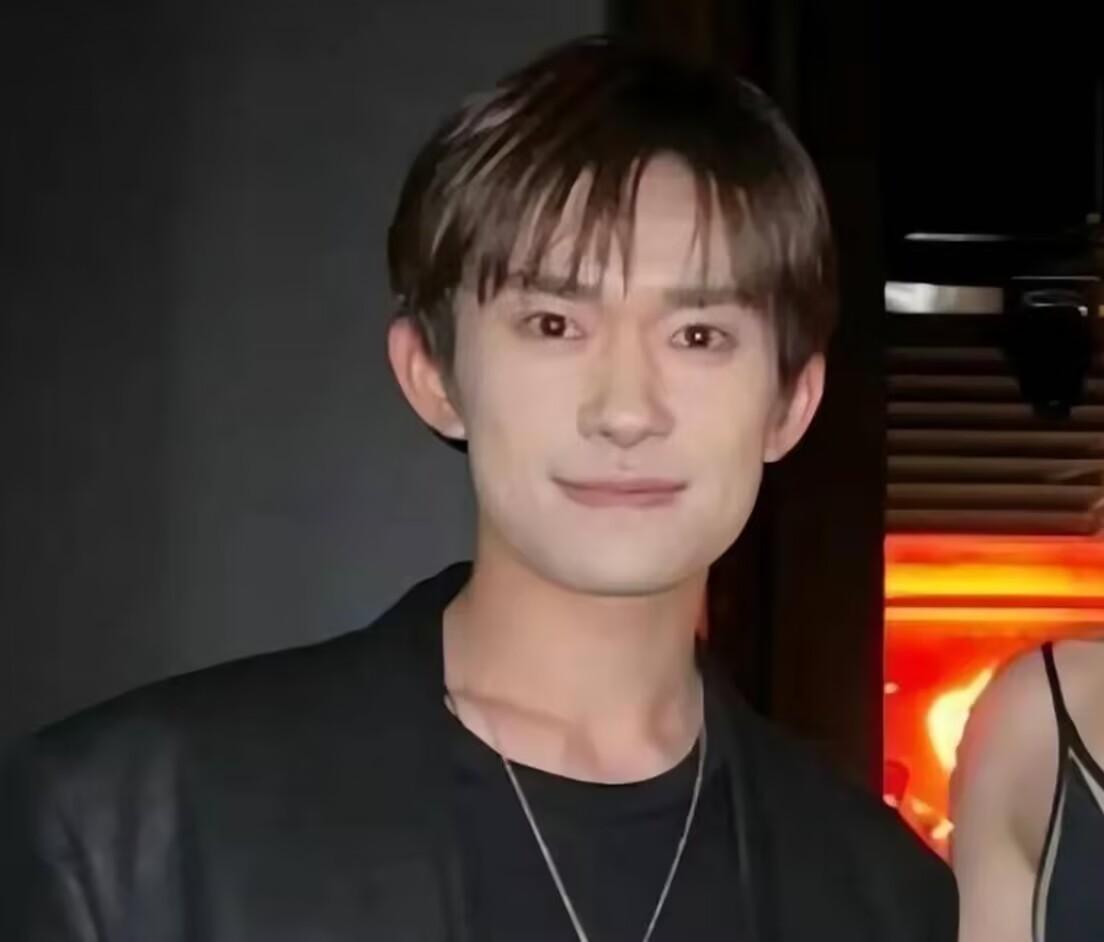 杨颖与谷爱凌跨界同框，美轮美奂的合照展现独特魅力