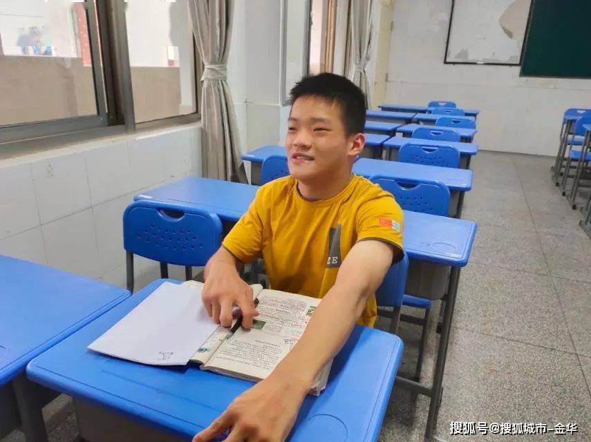中考光芒照耀下的卓越之路，男生的奋斗与收获历程