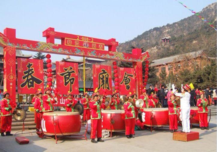 太昊伏羲祭典，千名嘉宾共襄盛举，纪念中华人文始祖伟业