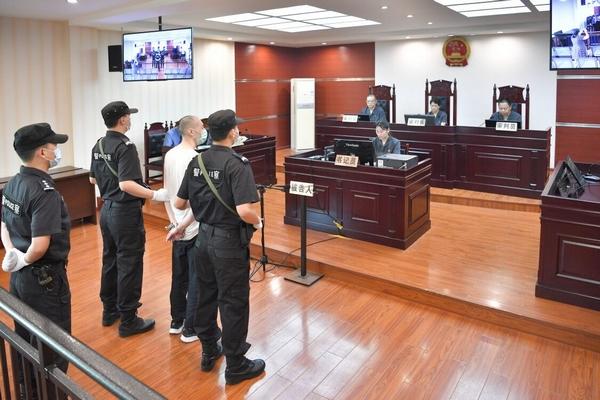男子吸毒致幻杀人悲剧背后的警示与反思