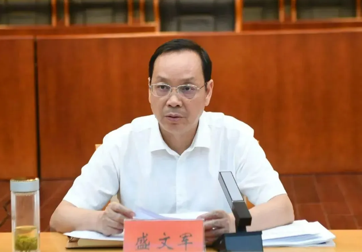 县委书记背后的百亿债务谜团揭秘