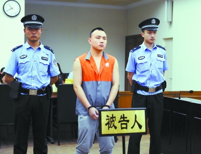 男子与未成年女孩发生关系引发社会关注，涉强奸罪面临法律严惩