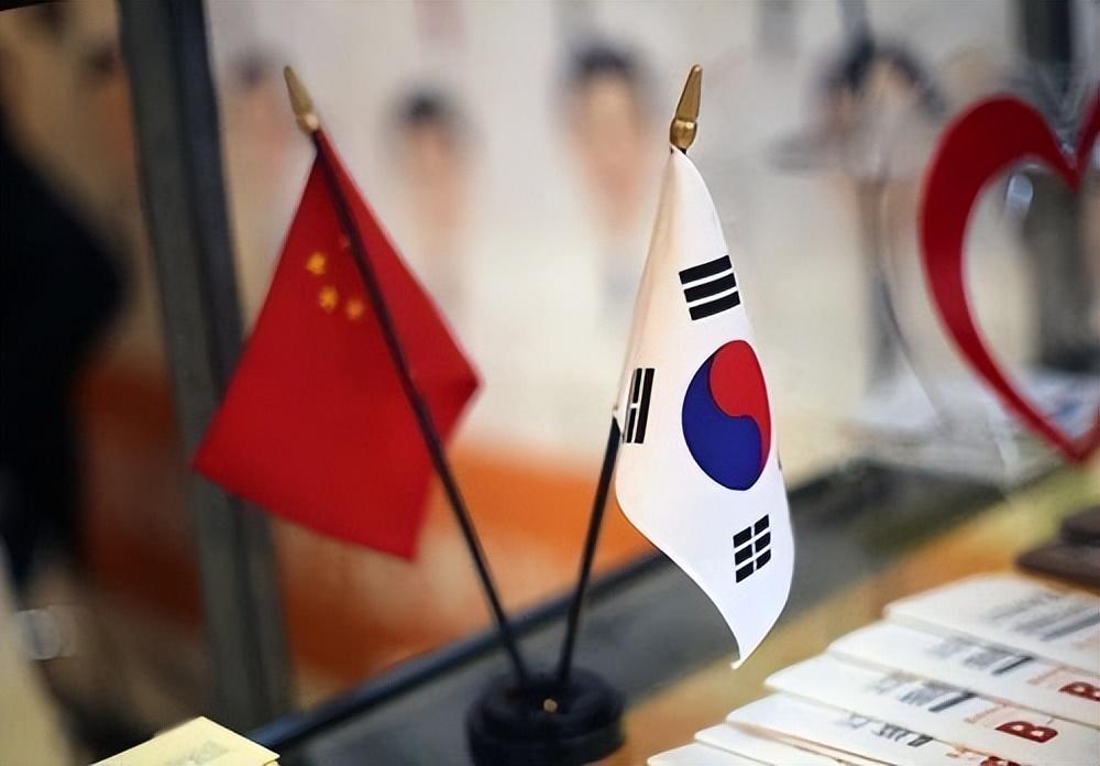 韩国酒店就捆绑五星红旗事件道歉，尊重与误解的碰撞点