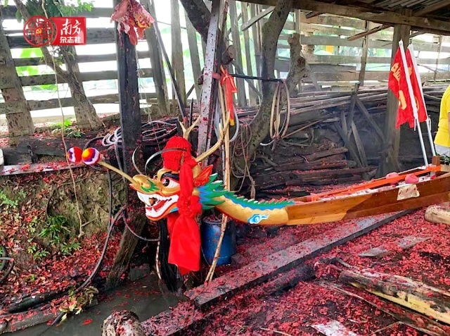 龙舟被写满咒语事件揭秘，警方深入调查背后的故事