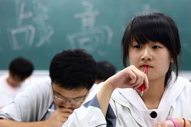 揭秘初三学生弃考背后的真相，班主任透露真相