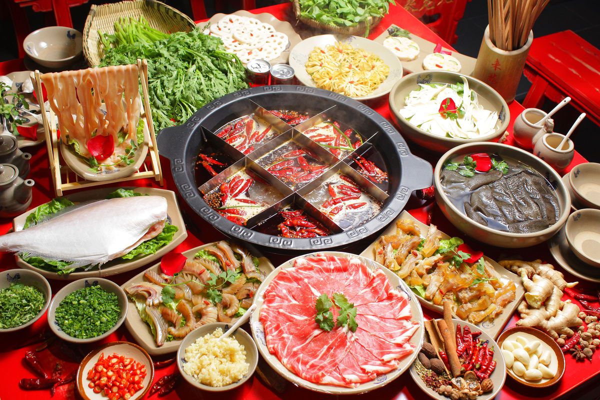 四川知名美食店惊现鬼秤，引发诚信危机深度反思