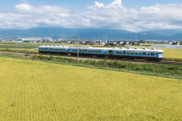 铁路盛宴之旅，美景与美食的串联之旅