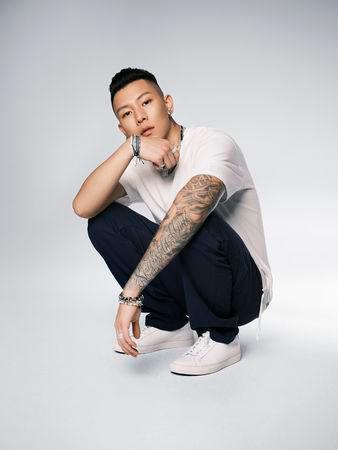 瘦子坚决否认性侵指控，探寻真相与正义之路