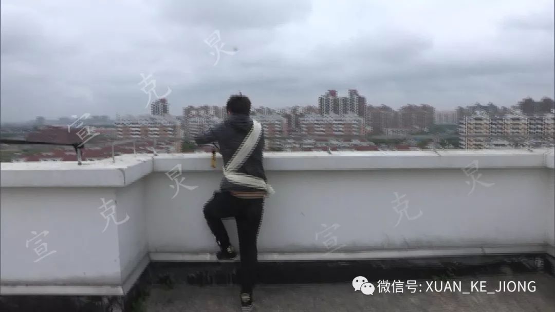 老太高空抛物致人受伤，警示与反思的重要性