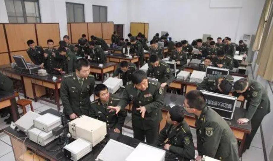 女生舍弃清华保研，投身国防科技事业追梦勇敢选择国防科技大学