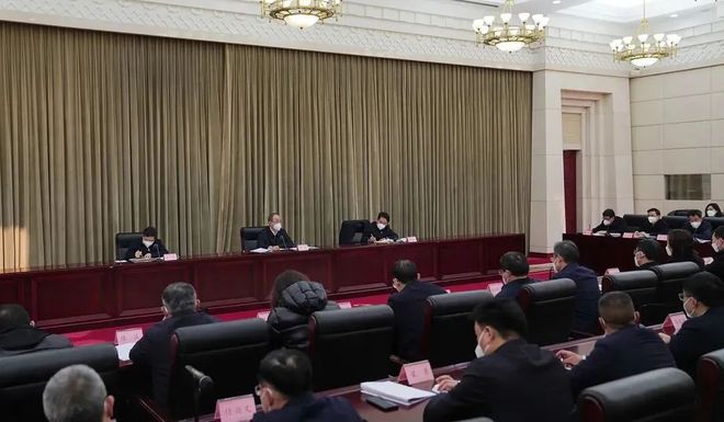 中共中央召开党外人士座谈会，共商国是，携手共进筑梦新征程