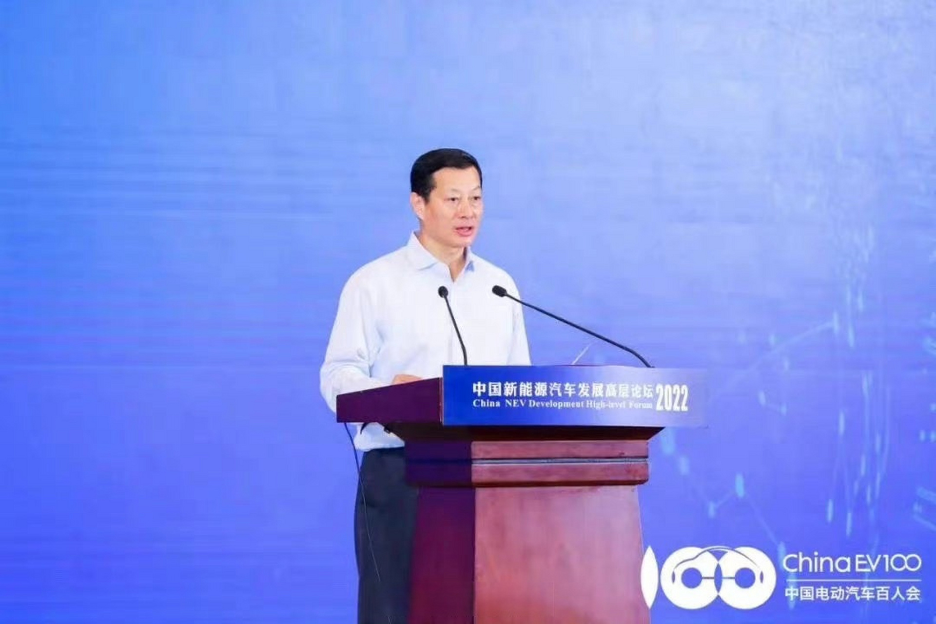 竺延风，混合动力是助力汽车行业实现双碳战略的关键路径