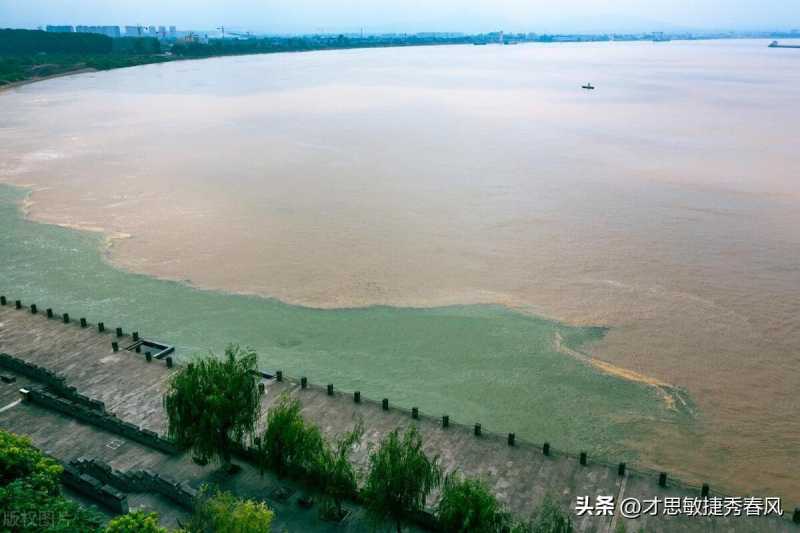 长江中下游警戒水位解除，退水期堤防安全风险需警惕