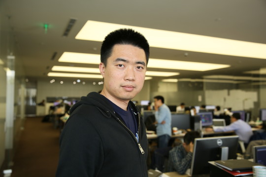 李斌与余承东自拍视频，十年后中国占据汽车市场半壁江山，Top10公司占五席