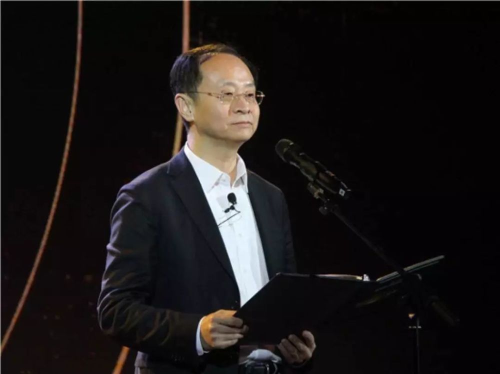 物美张文中创业历程回顾，超市之路外的全新征程与挑战