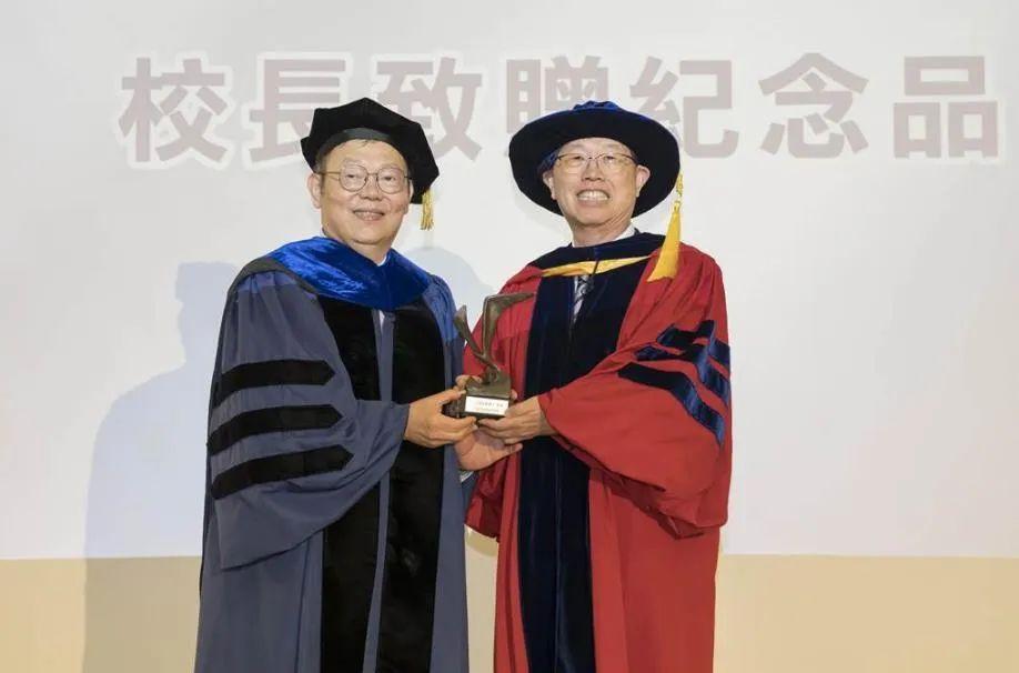 鸿海董事长刘扬伟谈Model B电动车预订计划，年底至明年初开启预订之旅