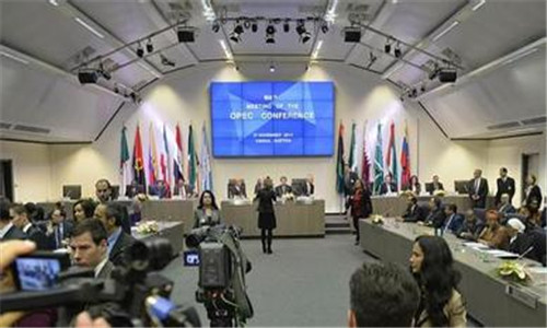 OPEC线上会议决定减产措施延续至下半年，背后隐含的经济与能源信号分析