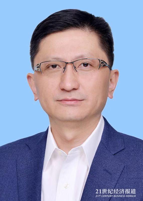 纽威数控新领导团队就位，郭国新担任董事长，胡春有出任总经理