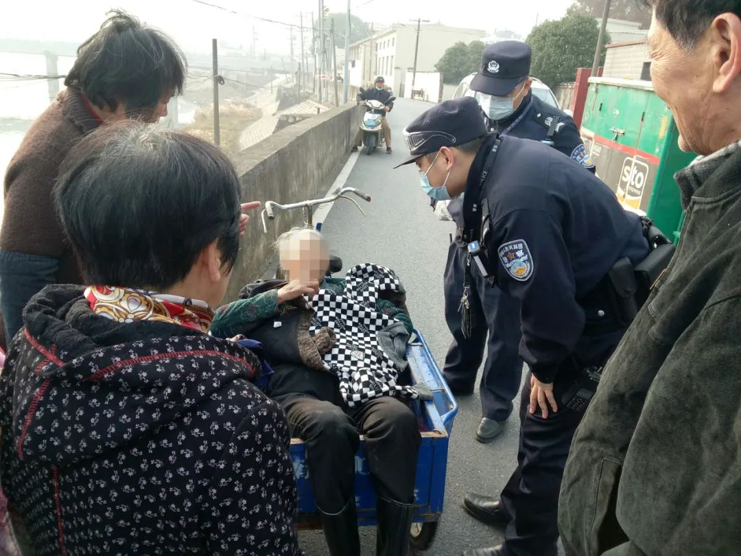 英勇女子救下四名老人，事发经过还原