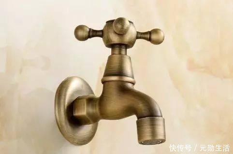 铜制水龙头为何备受青睐，水龙头材料之争的解析