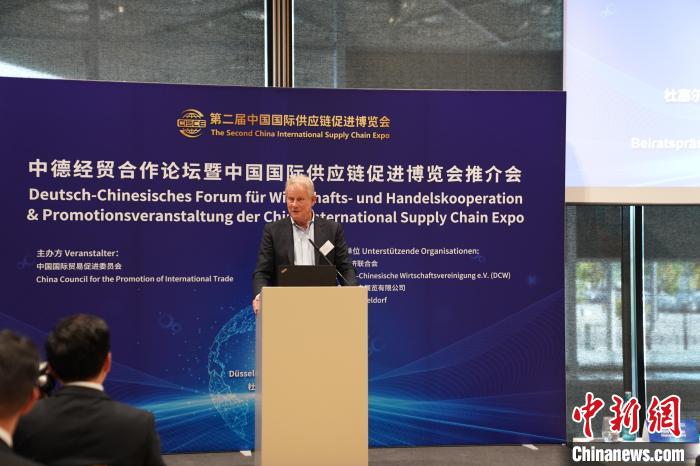 霍飞明鼓励德国企业在中国投资，积极推动中德经济合作与发展