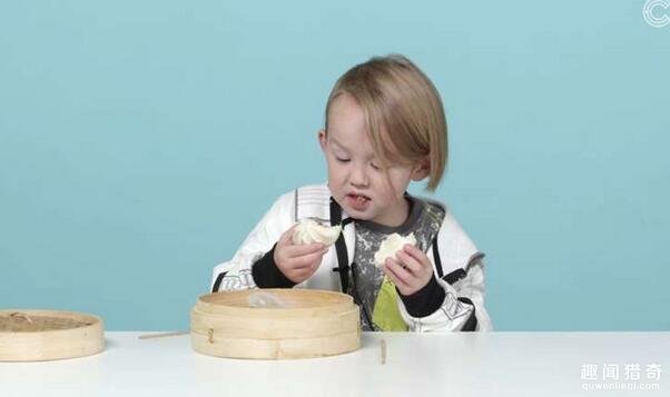 美国婴儿的中国味探索，跨文化美食体验之旅