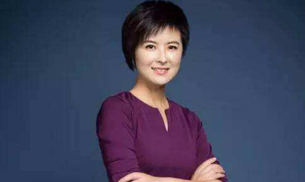 张泉灵再探黄圣依，演艺之路的深度与广度之旅