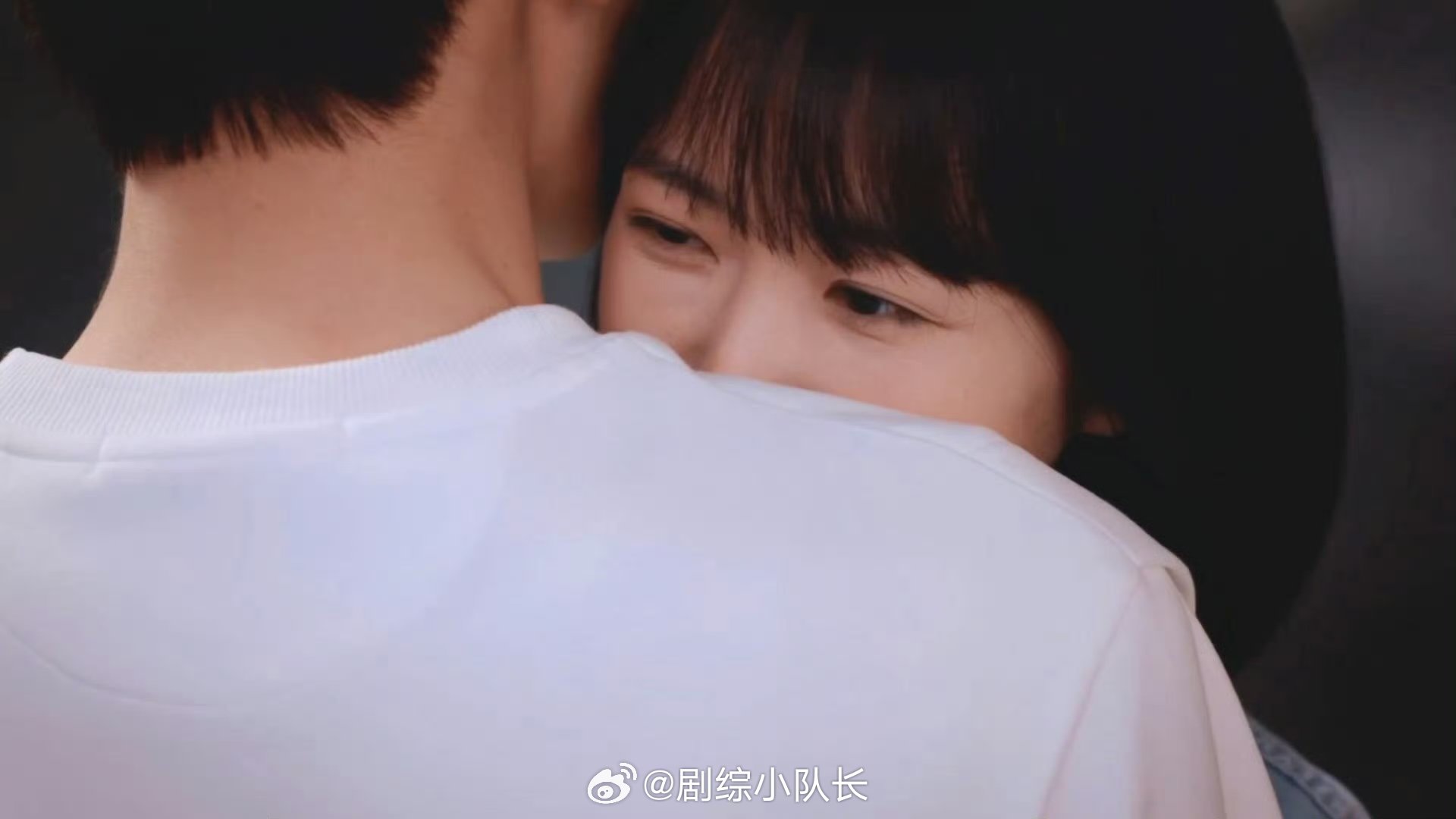 杨肸子柯淳吻戏路透，荧幕下的甜蜜瞬间