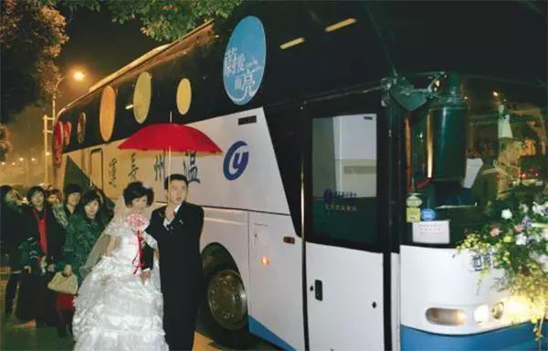 时代变迁下的婚礼头车，一代人有一代人的浪漫